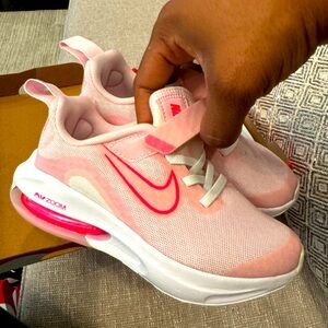 Nike pink girl sneakers